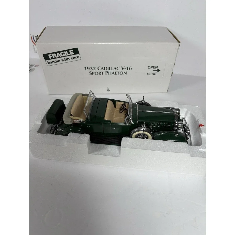 Danbury Mint 1932 Cadillac V16 Sport Phaeton 1:24 Diecast READ